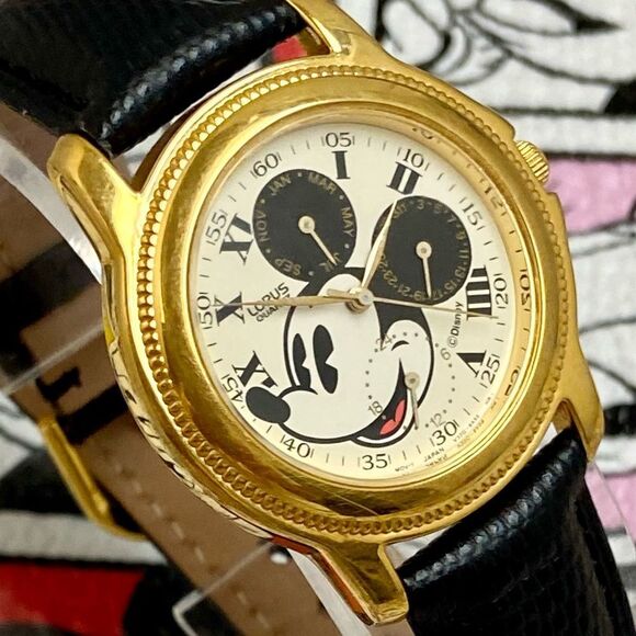 Vintage Disney x Lorus by Seiko Mickey Mouse Multifunction Unisex Watch - Picture 5 of 16